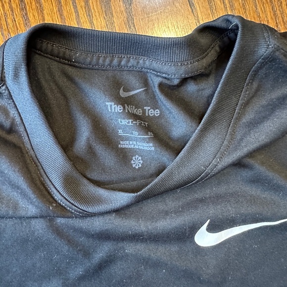 Nike Black Short Sleeve Tee Classic Crew Neck - Picture 3 of 4